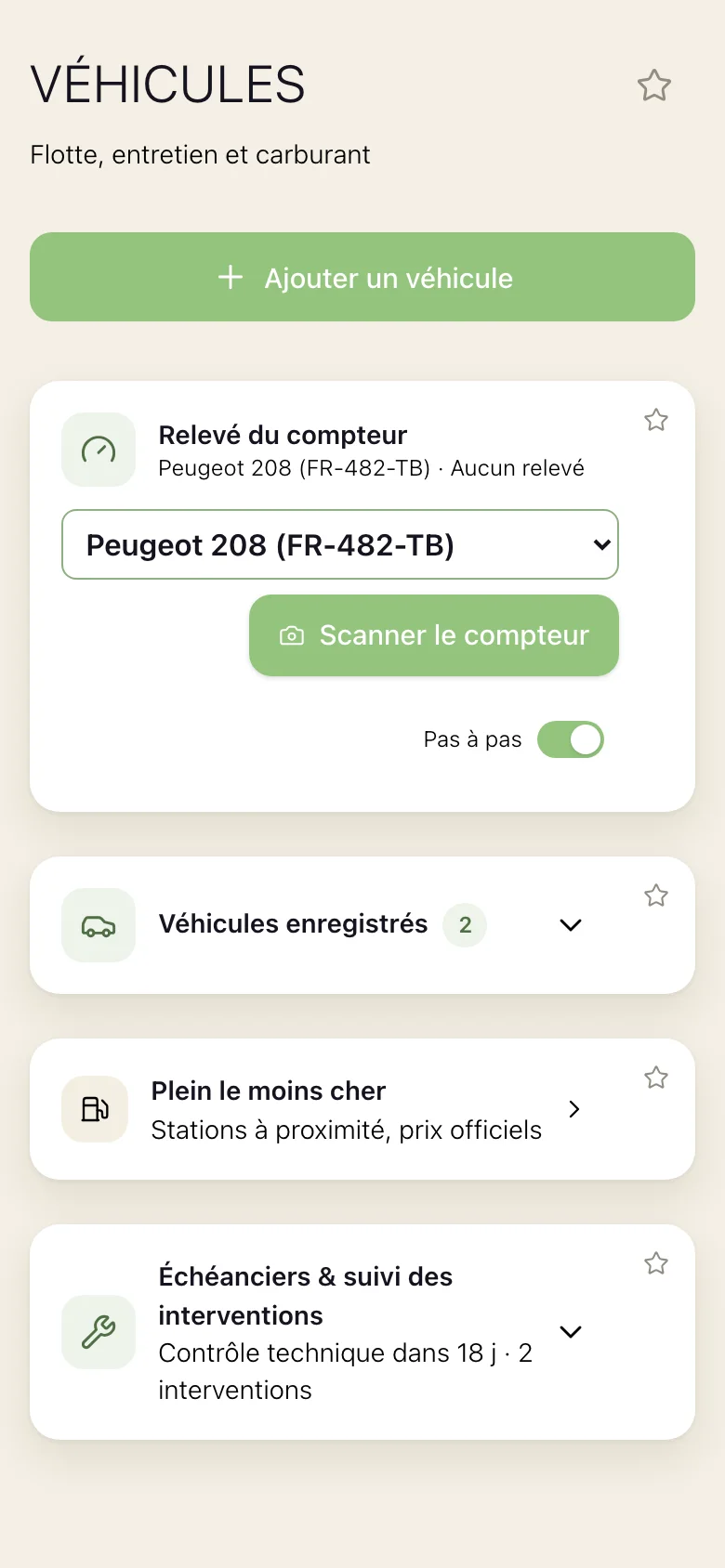 L'écran Véhicules de libre ! : le relevé du compteur, « Plein le moins cher » et l'échéance du contrôle technique.